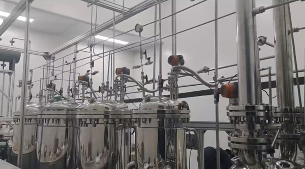 半導(dǎo)體材料精餾設(shè)備